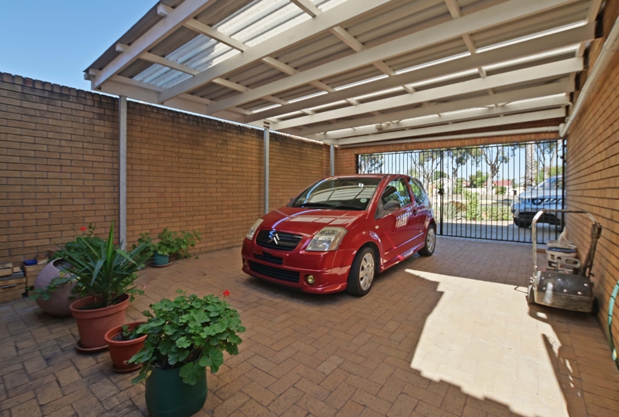 3 Bedroom Property for Sale in Table View Western Cape